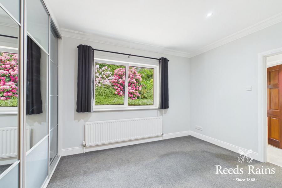 105 Lisbane Road