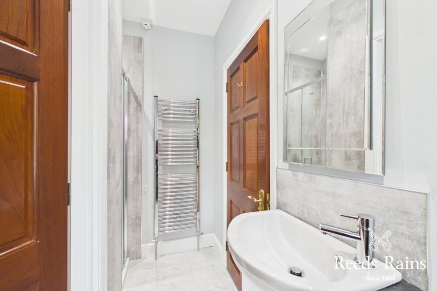 105 Lisbane Road