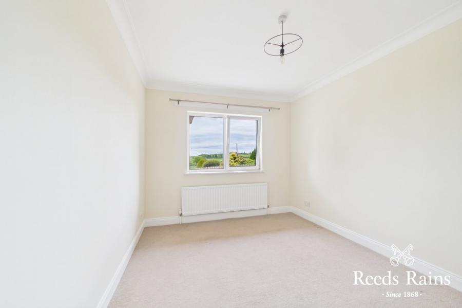 105 Lisbane Road