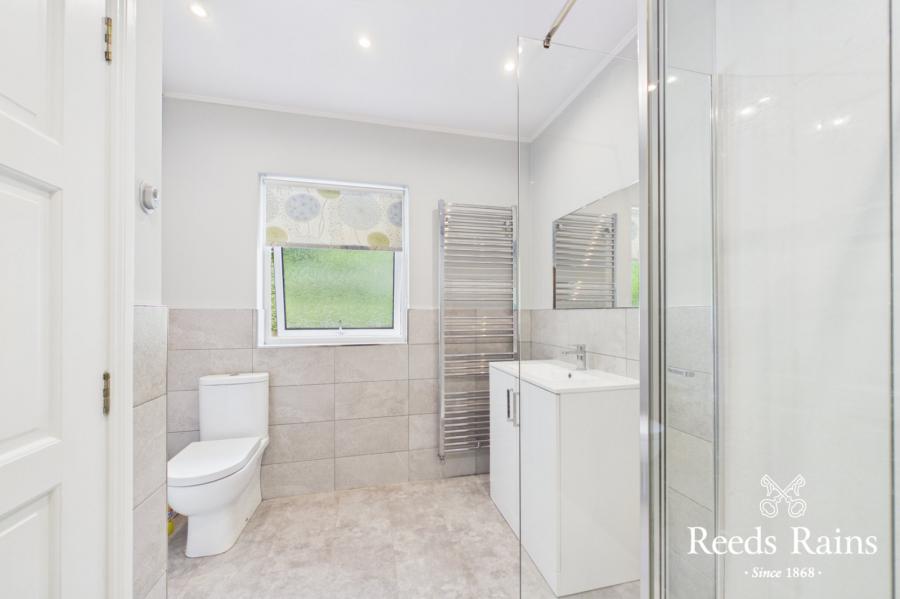 105 Lisbane Road