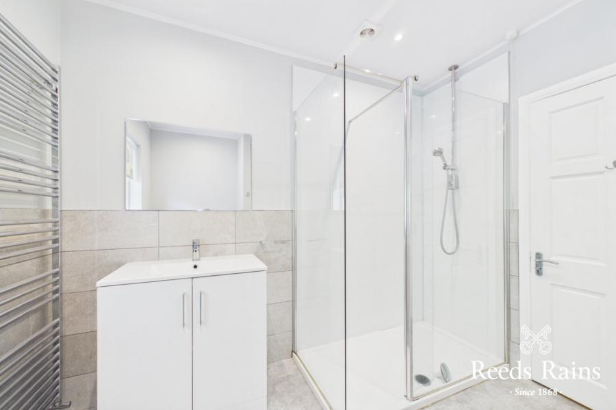 105 Lisbane Road