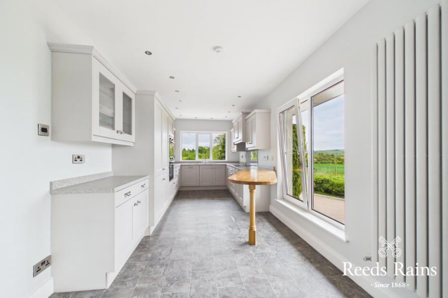 105 Lisbane Road