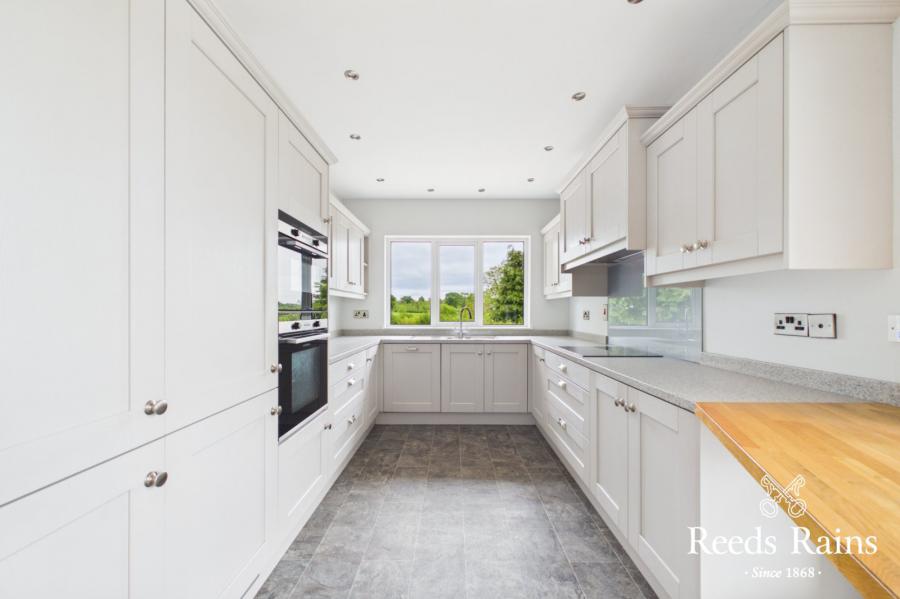 105 Lisbane Road