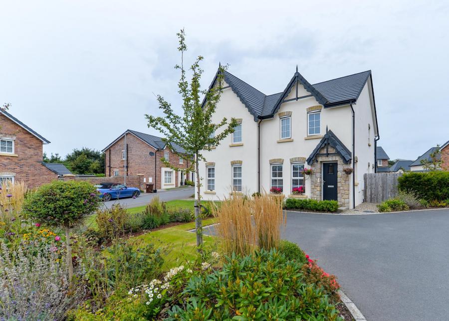 33, River Hill Road