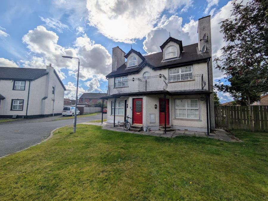 24D Cairndore Walk