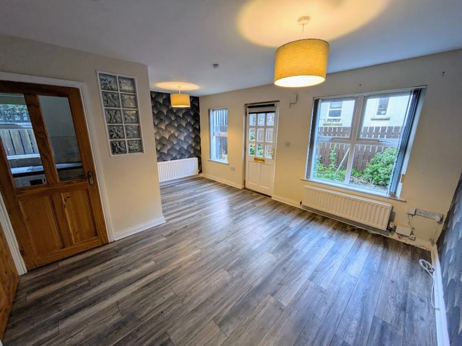 10 East Street Court