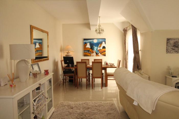 9 The Courtyard Mary Street