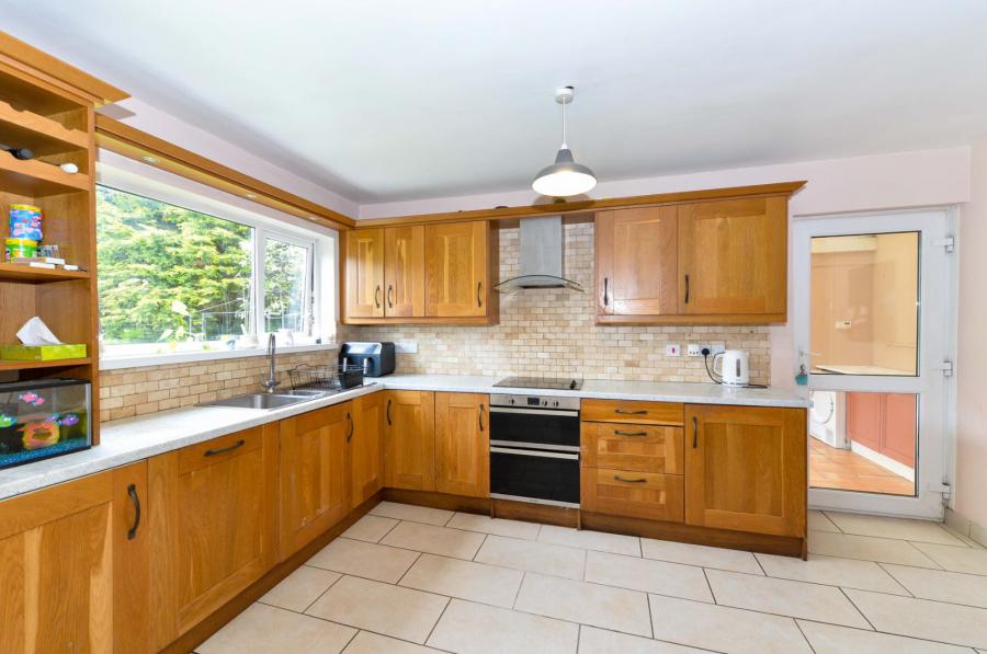 15 Manse Park