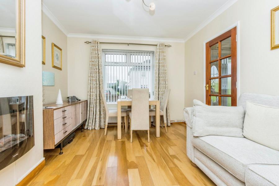 77 Ardmillan Crescent