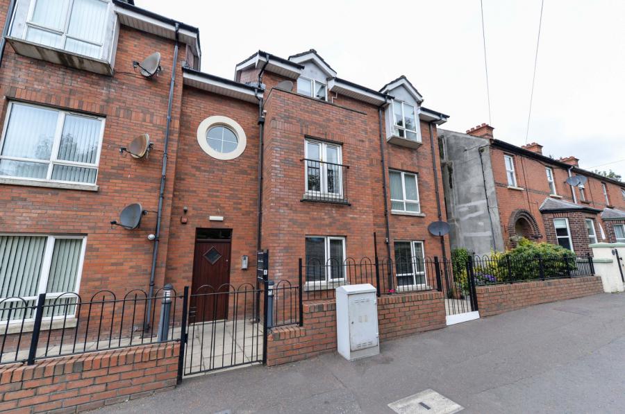 10 Victoria Court, Upper North Street
