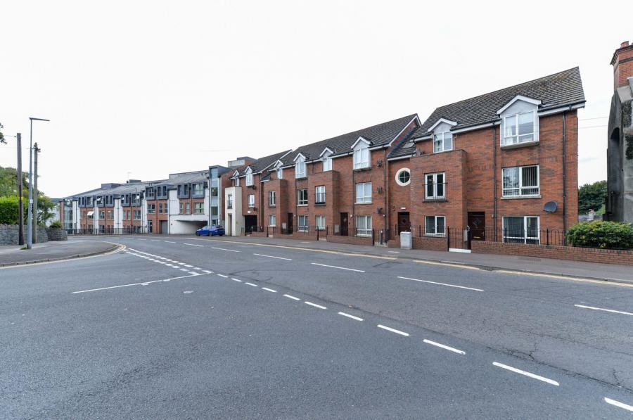 10 Victoria Court, Upper North Street