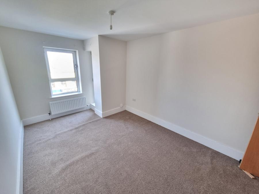 Apt 27, Newtown Building, 87 Frances Street