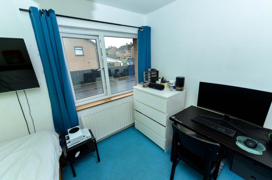 6 Benford Park