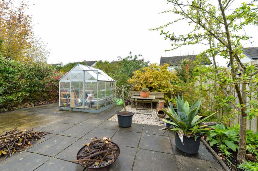 6 Benford Park