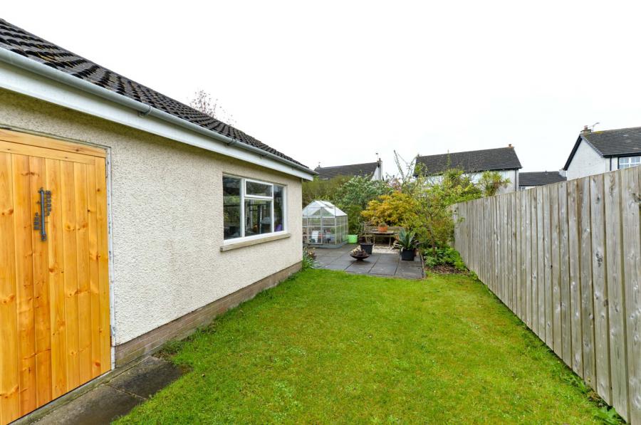 6 Benford Park