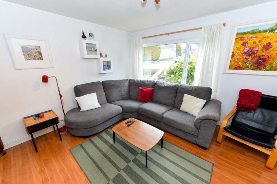 6 Benford Park