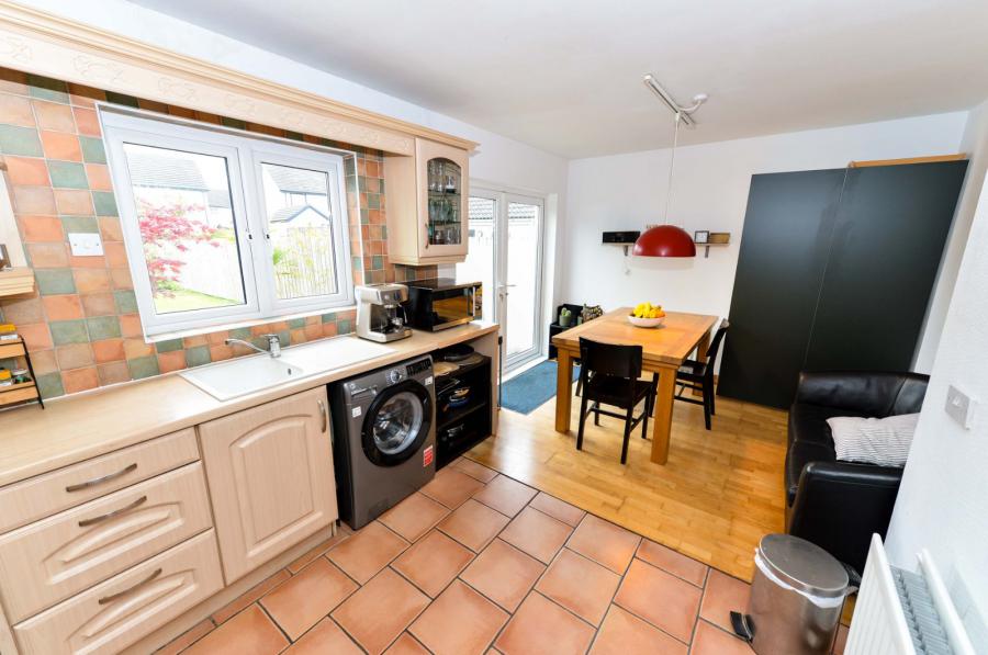 6 Benford Park