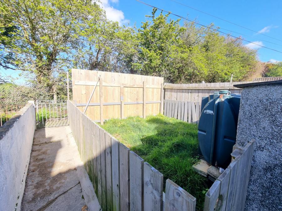 14 Calhame Park