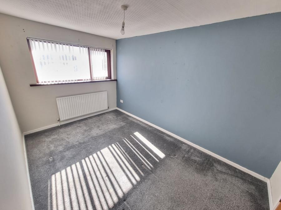 14 Calhame Park