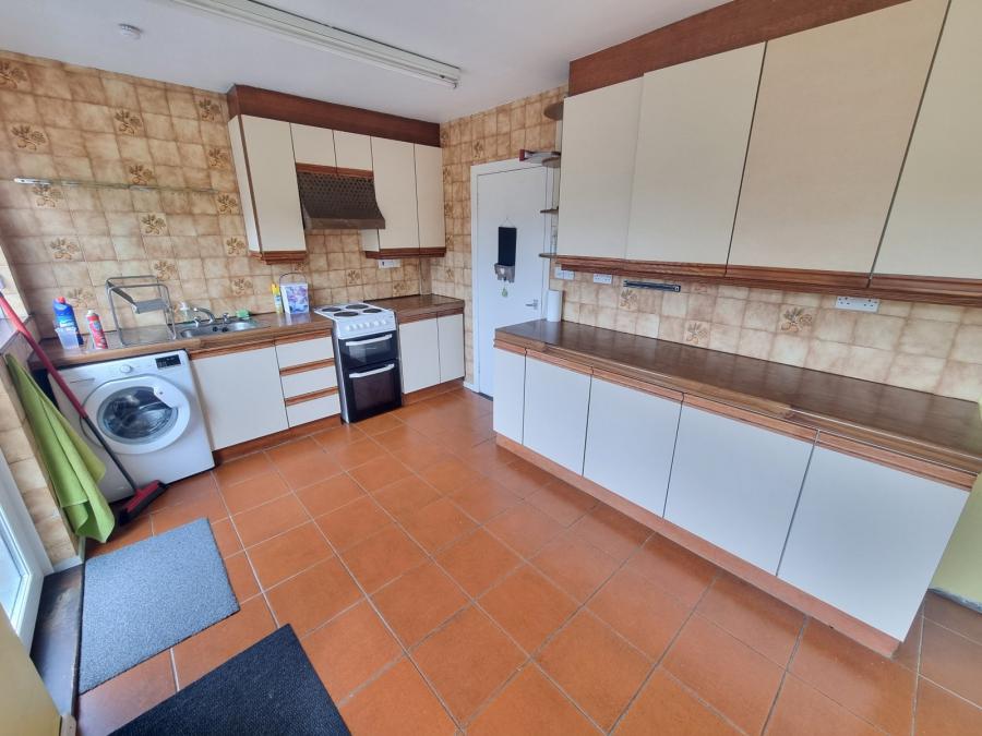 28 Victoria Crescent 28 Victoria Crescent