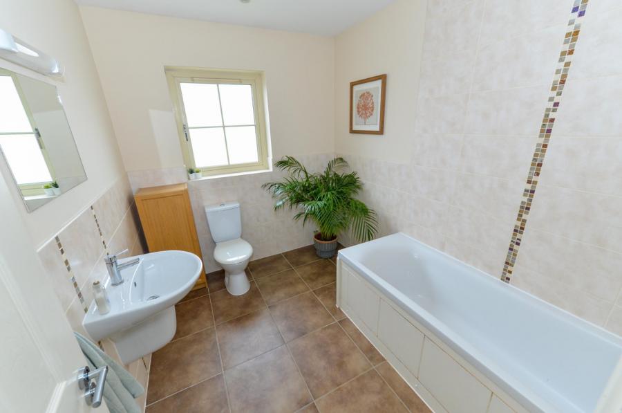 11 Coopers Mill Court 11 Coopers Mill Court
