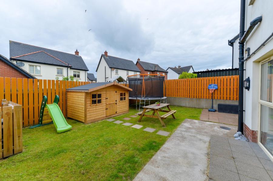 11 Coopers Mill Court