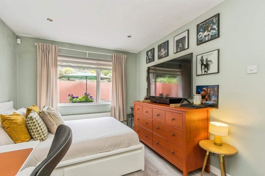 23 Strangford Heights