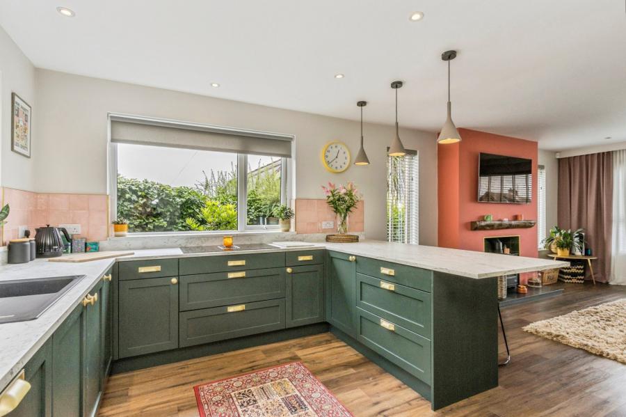 23 Strangford Heights