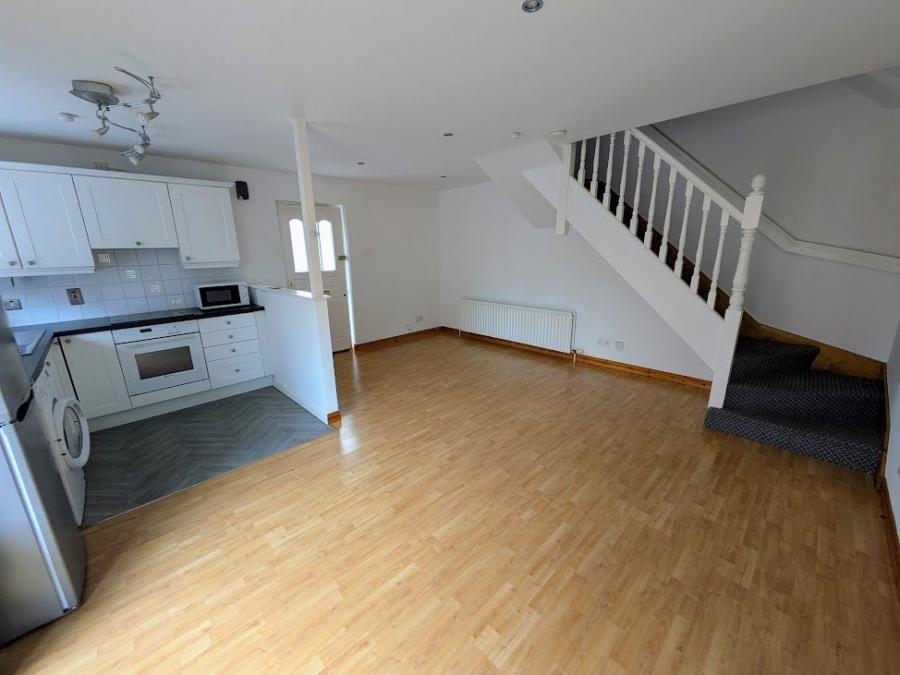 11 Whitethorn Drive