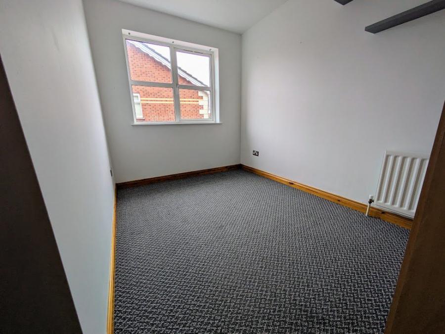 11 Whitethorn Drive