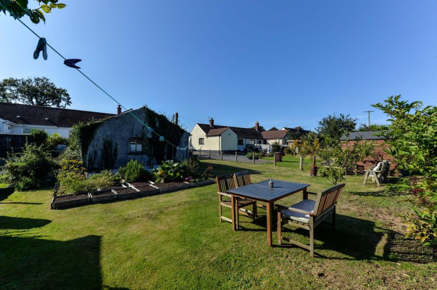 3 Ballybuttle Cottages