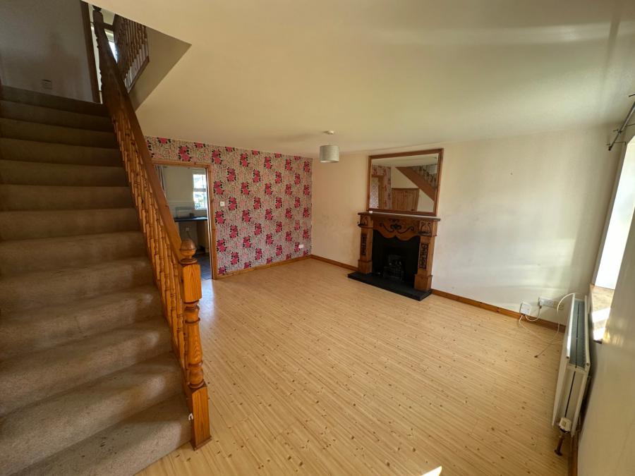 34 Cairndore Walk
