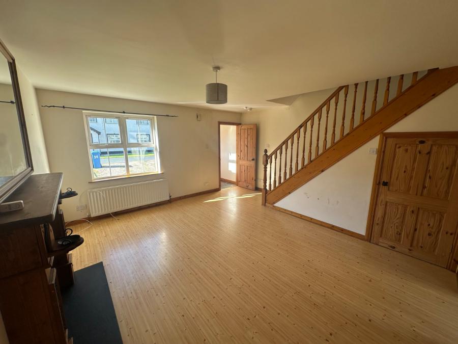 34 Cairndore Walk