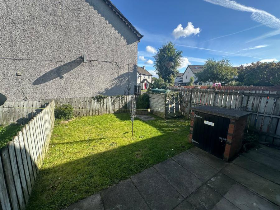 34 Cairndore Walk