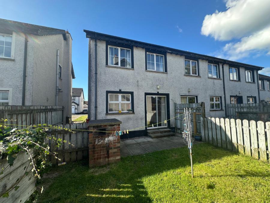 34 Cairndore Walk