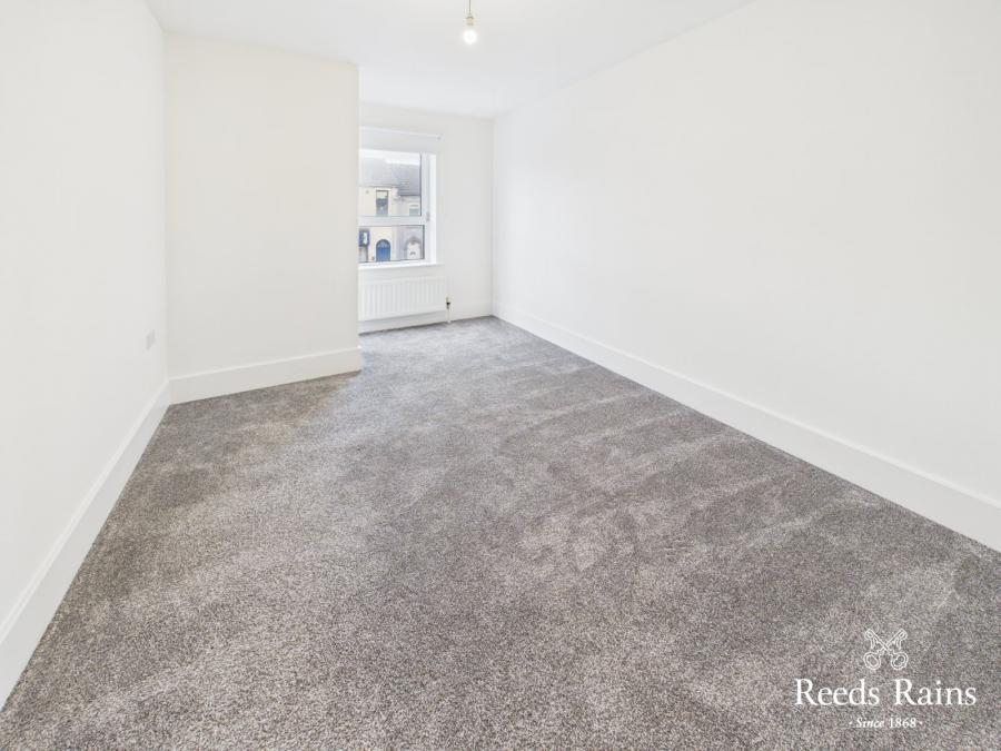 Apt 13 Newtown Building, 89 Frances Street