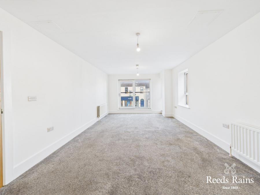 Apt 13 Newtown Building, 89 Frances Street