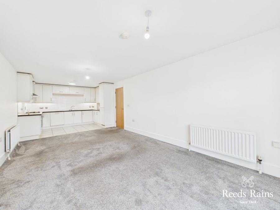 Apt 13 Newtown Building, 89 Frances Street