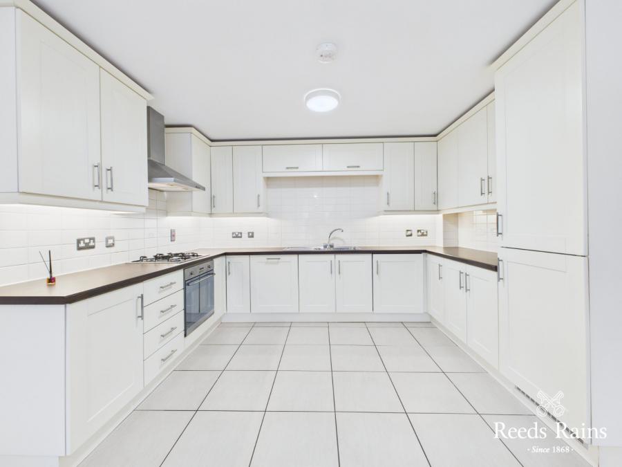 Apt 13 Newtown Building, 89 Frances Street