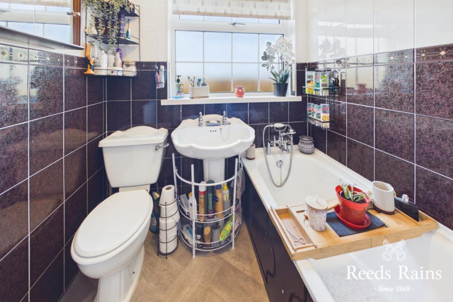 10 Abbeydale Gardens