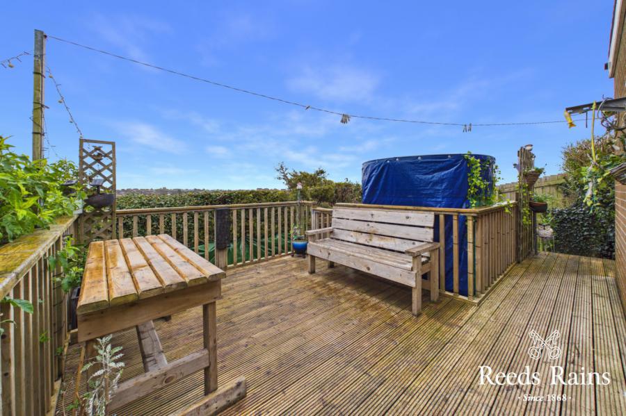 10 Abbeydale Gardens