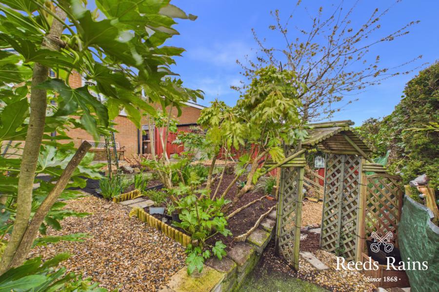 10 Abbeydale Gardens