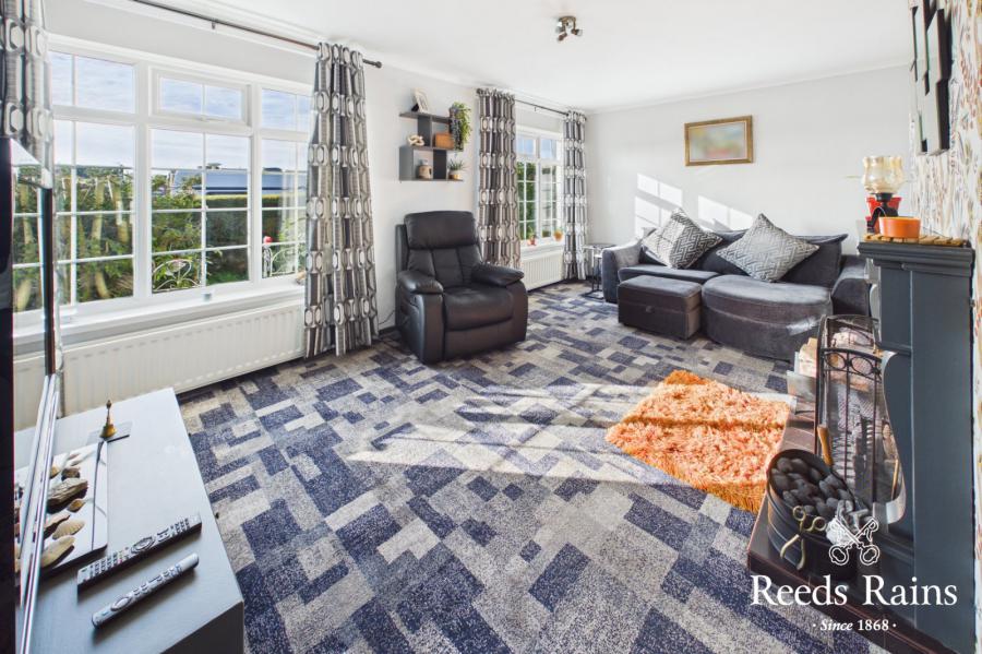 10 Abbeydale Gardens