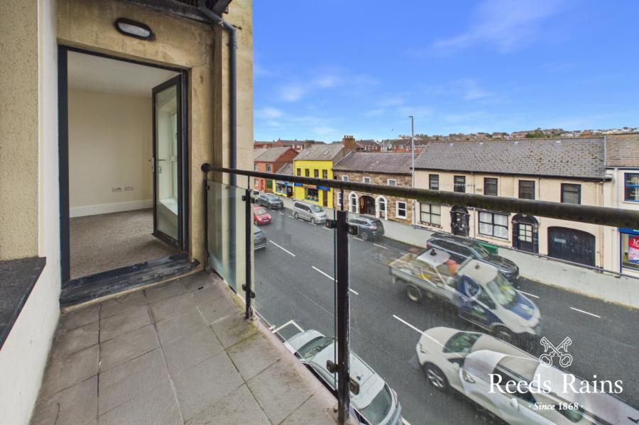 Apt 24 Newtown Building, 89 Frances Street