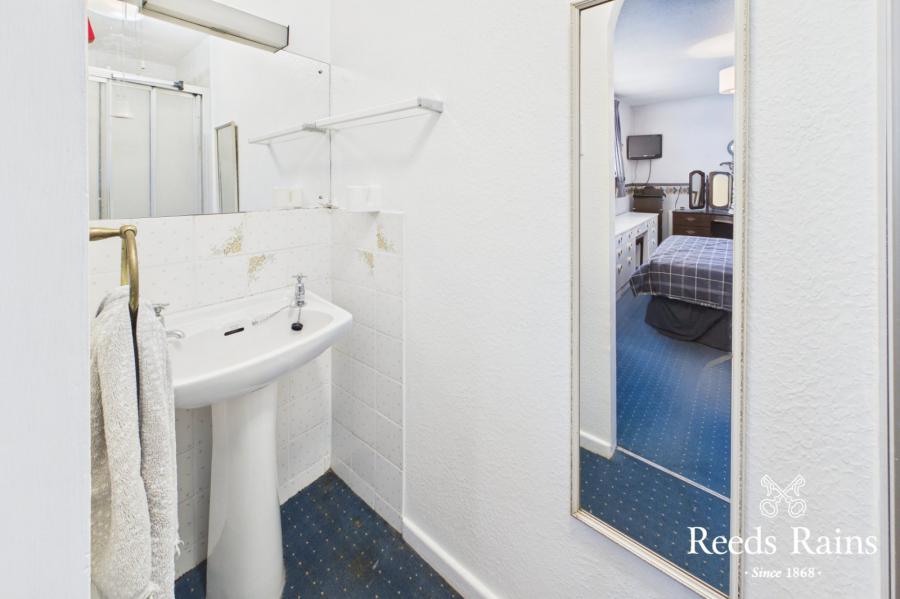 22 Victoria Crescent