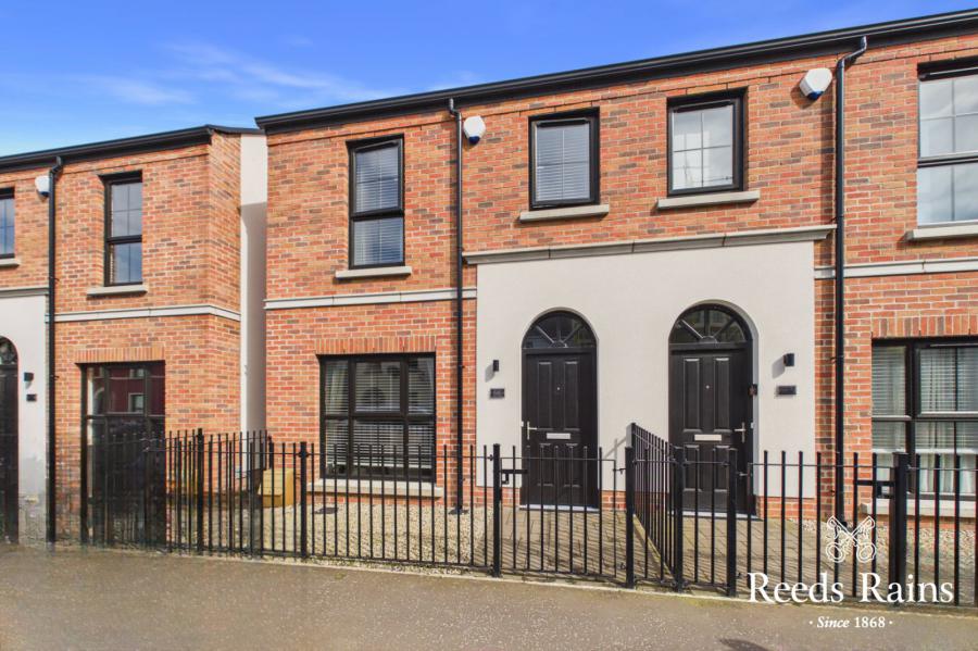 66 South Street, Newtownards, County Down, BT23 4JU