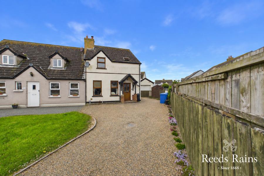 32 The Moatlands, Ballyhalbert, Newtownards, BT22 1TH