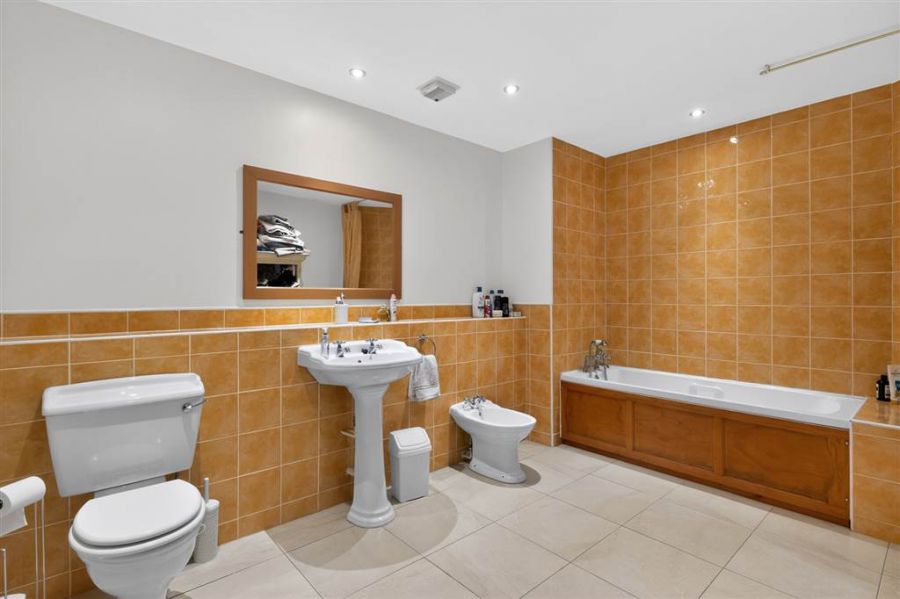 Apt 21  Danesfort Apartments