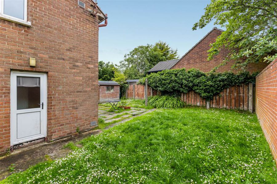 6 Annadale Drive