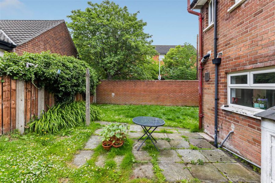 6 Annadale Drive